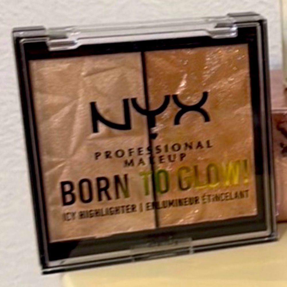 NYX Born to Glow Duo Gold Highlighter Luminous Makeup